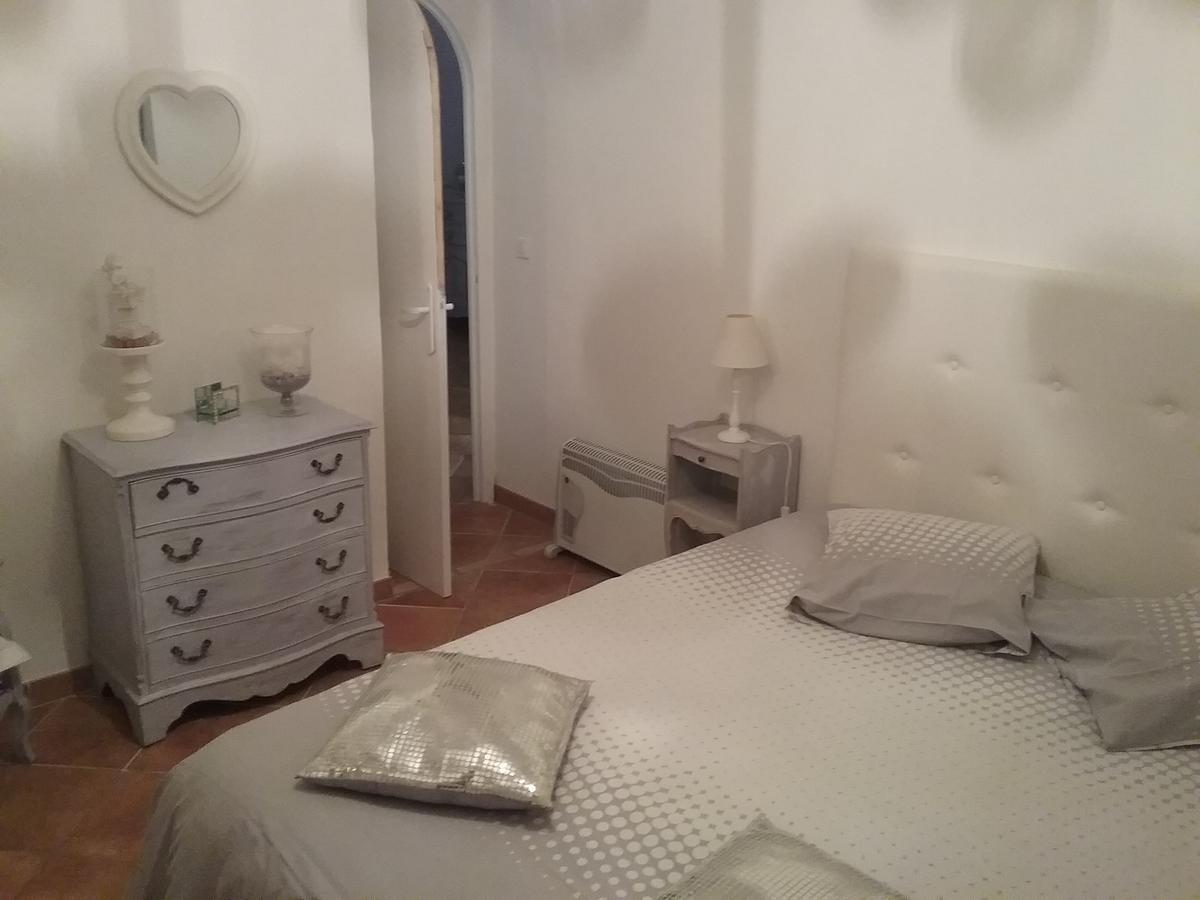 Petite Fleur D'Azur Acomodação com café da manhã Cagnes-sur-Mer Exterior foto